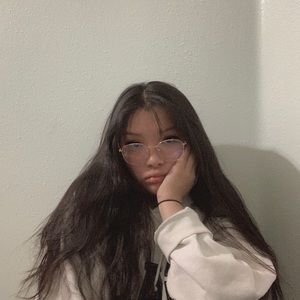 Meet your Posher, Nhi